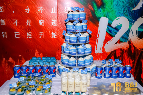 154101108.jpg 0U7A5792_w2723.jpg