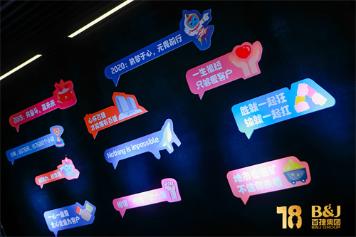 155007791.jpg 0U7A4431.jpg