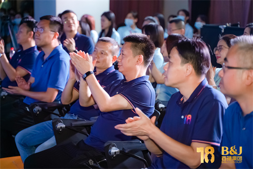 160435715.jpg KX302145.jpg