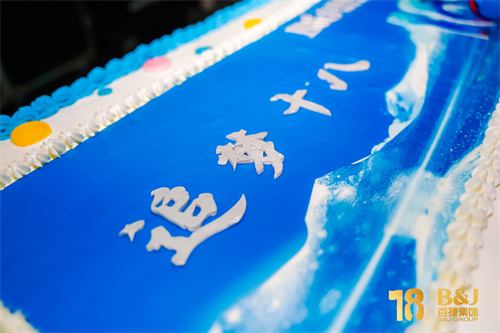 160822119.jpg KX302124.jpg